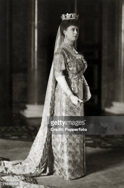 History Personalities, British Royalty, pic: 1913, HM,Queen Mary, portrait, Queen Mary born Mary of Teck, became Queen Consort when her husband King...