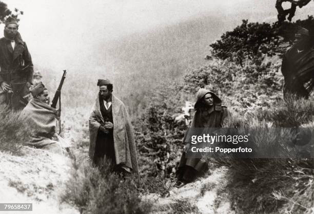 War and Conflict, Spanish Civil War , Red militiamen in the Sierra Guadarrama to the north of Madrid attempting to stop the patriot advance, With...