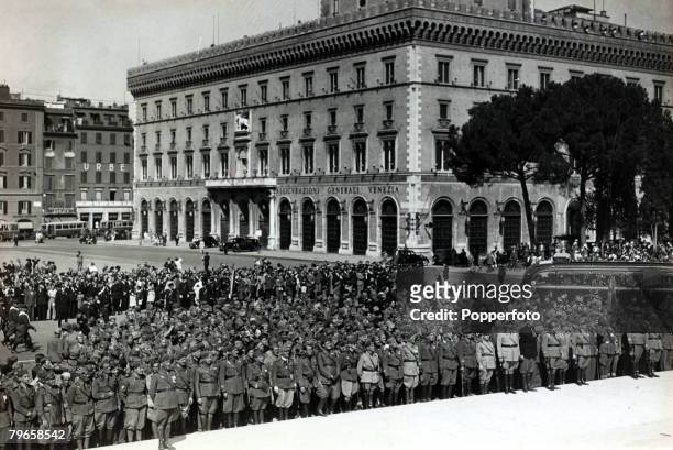 War and Conflict, The Abyssinia - Italy War, pic: 1938, A thousand Italian soldiers wounded in the Italy-Abyssinia war pictured in Piazza Venezia,...