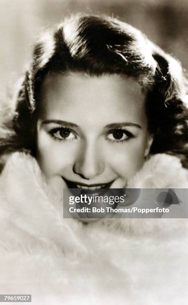 Cinema Personalities, pic: circa 1930's, American actress Priscilla Lane,