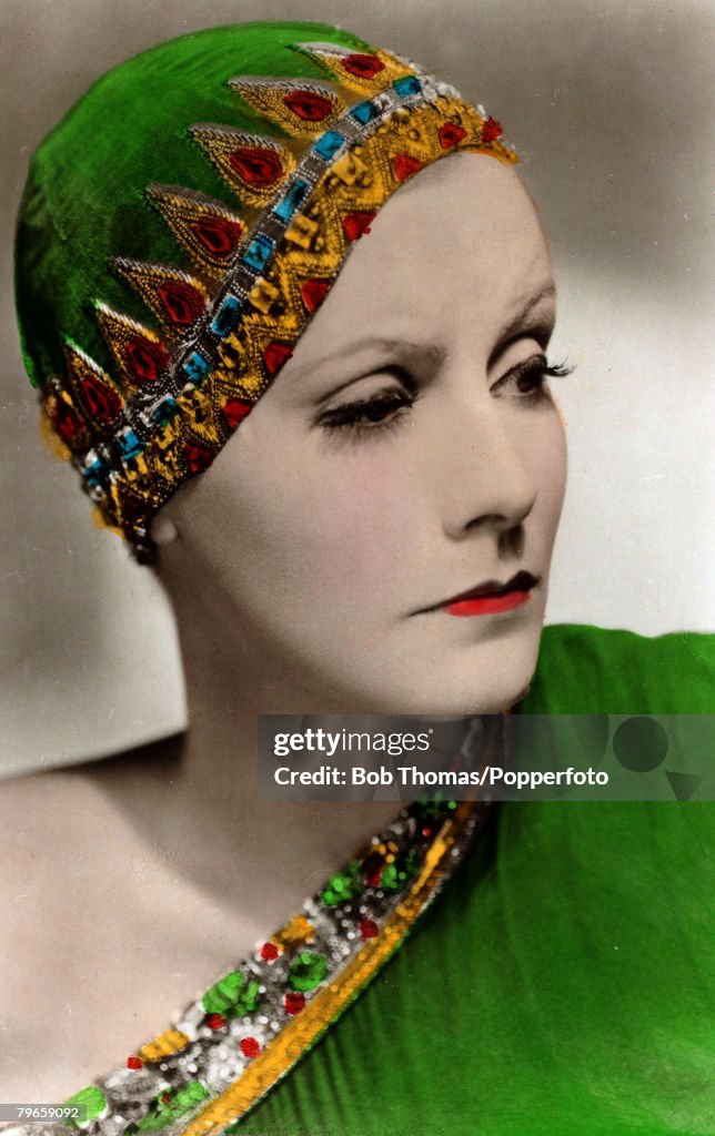 Cinema Personalities, pic: circa 1930's, US film actress Greta Garbo, (1905-1990) born in Sweden, who went to America in the 1920's and became a Hollywood star, She was very much the "mystery woman" and later in life became very reclusive, Greta Garbo mad