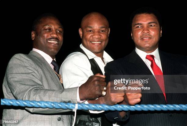 Sport/Boxing, London, England, September 1989, Three former World Heavyweight Champions of the World pictured at a charity boxing evening, L-R: Joe...