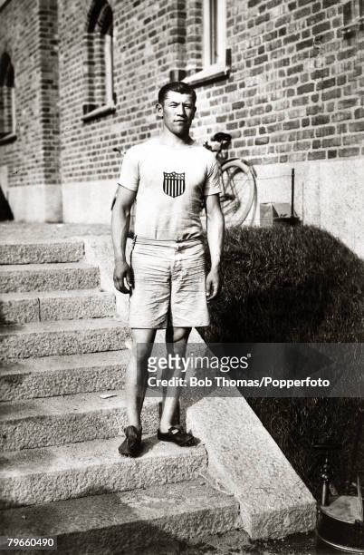 Sport, 1912 Olympic Games, Stockholm, Sweden, Athletics, Decathlon and Pentathlon, James Thorpe, Gold medal winner in both events, A scandal ensued...