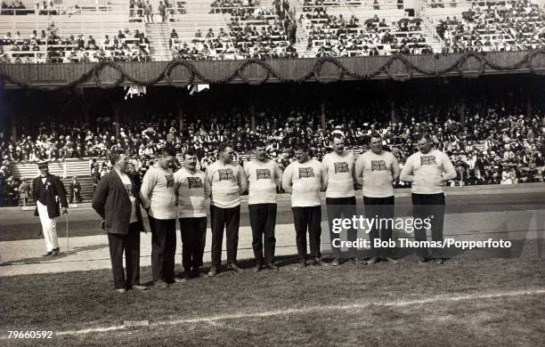 Sport, 1912 Olympic Games, Stockholm, Sweden, Tug of War, Great Britain, the Silver medal winners, Team: Munro, Shepherd, Sewell, Dowler, Mills,...