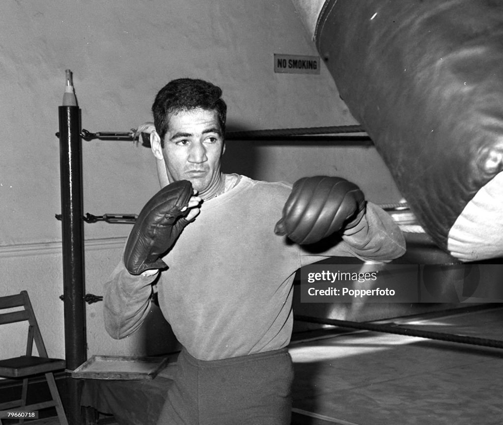 Sport, Boxing, London, England, 10th May 1971, Carlos "Morocho" Hernandez, the Venezuelan Welterweight Champion is pictured training for his non-title fight against World Lightweight Champion Ken Buchanan