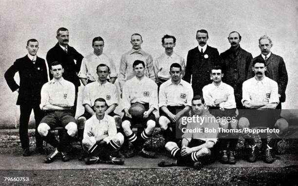 Sport, Football, 1908 Olympic Games, London, England, The Great Britain team, Amateur XI, winners of the Gold medal, and , Back row, L-R: G,H,Barlow,...