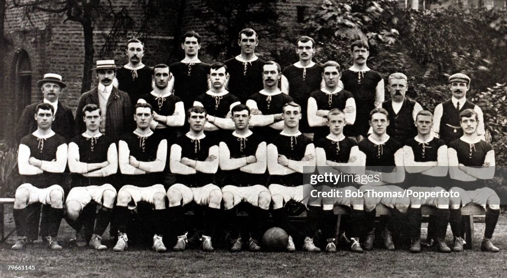 Sport, Football, circa 1905, The West Ham United team for the 1905-1906 season pose together for a group photograph: Back row, L-R: S,Hammond, A,McCartney, G,KItchen, C,Cotton, D,Gardner, Middle row, l-r, W,White, E,S,King, T,Allison, H,Hindle, F,Piercy,