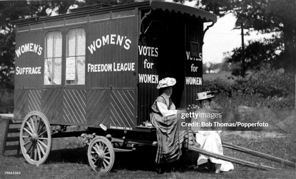 Social History, Suffragettes, circa 1910, A campaign caravan for the Women's Suffragette Freedom League in Tunbridge Wells, Kent, with 2 campaigners pictured