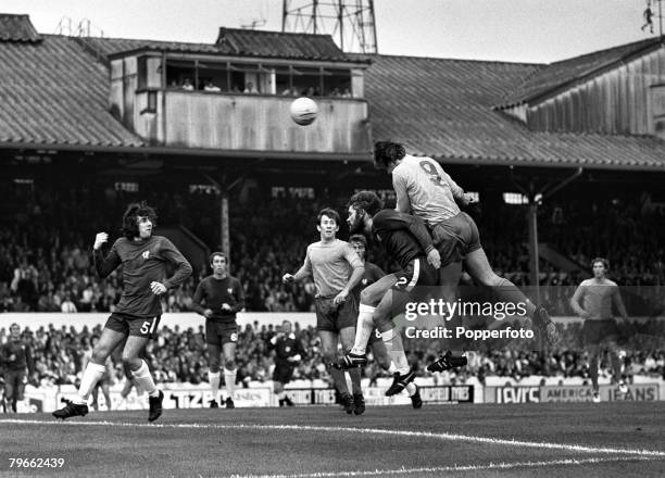 Sport, Football, London, England, 8th August 1970, Charity Shield, Chelsea 1 v Everton 2, Everton's Joe Royle leaps to head for goal over Chelsea's...