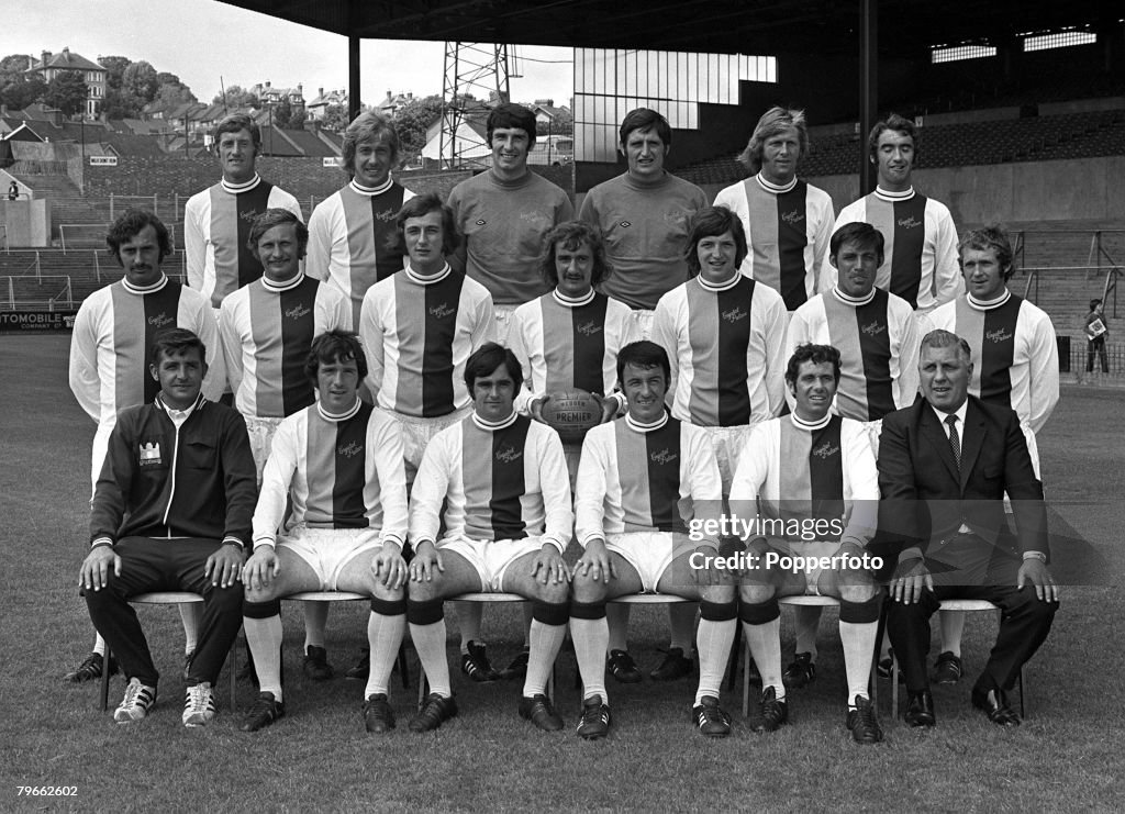Sport, Football, London, England, 27th July 1971, The Crystal Palace FC first team squad for season 1971-2 pose together for a group photograph, Back Row L-R: John McCormick, Alan Birchenall, John Hardie, John Jackson, Mel Blyth, and Gerry Queen, Middle R