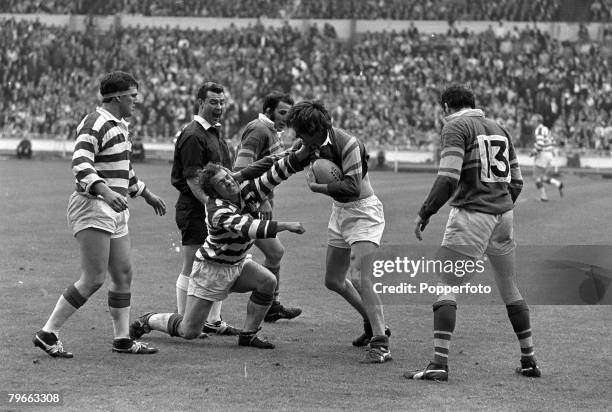 70s Rugby Player Leigh Thompson Photos and Premium High Res Pictures - Getty Images