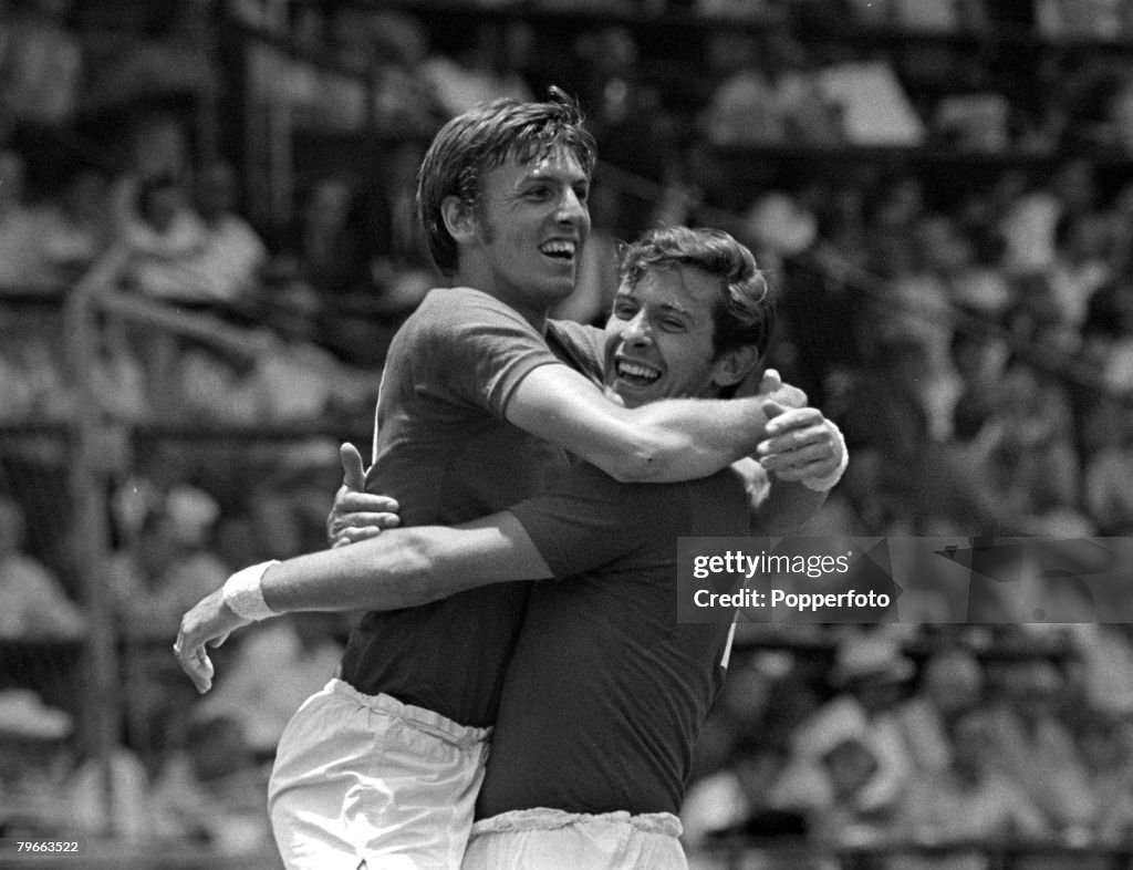 Sport, Football, 1970 World Cup Quarter-Final, Leon, Mexico, 14th June 1970, West Germany 3 v England 2, England's Alan Mullery (right) is congratulated by Martin Peters after he had scored the first goal