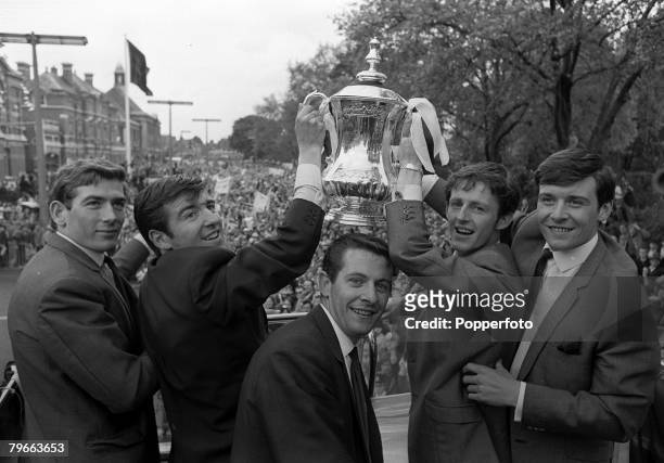 Sport, Football, London, England, 21st May 1967, Tottenham Hotspur players L-R: Pat Jennings, Terry Venables, Alan Mullery, Jimmy Robertson and...