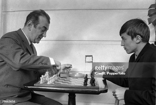 301 Anatoly Karpov Stock Photos, High-Res Pictures, and Images - Getty  Images