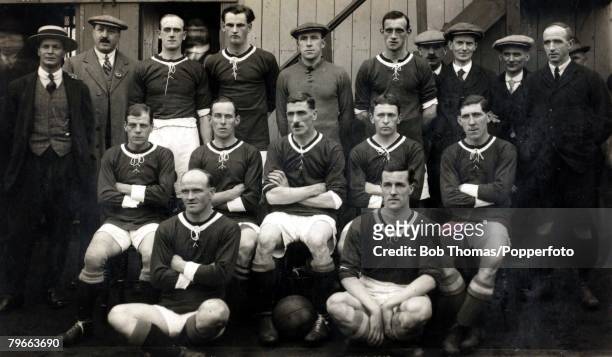 Sport, Football, Wales International team that beat England 2-1 in Cardiff, October 11th 1919, Back row L-R: G,Latham, trainer, H,Griffiths, W,F,A,,...