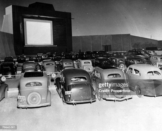 S, Los Angeles, USA, A picture of a Drive-in Cinema, where motorists can see films from their own cars