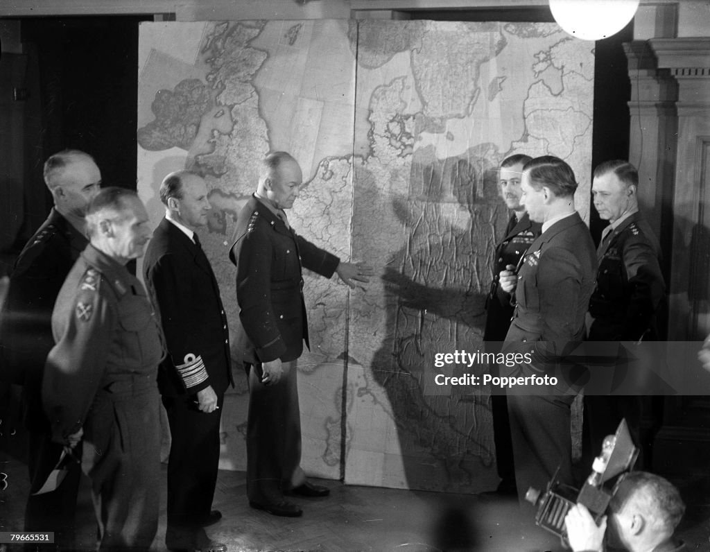 Supreme Allied Commander General Dwight Eisenhower And Team Plan Invasion of Europe