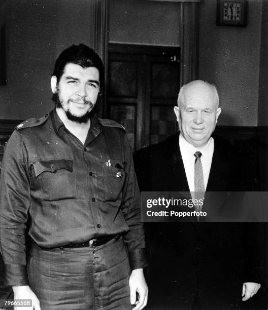 24th December 1960, Moscow, Russia, The Soviet Premier Nikita Krushchev is pictured with Cuba's Economic Official Ernesto 'Che' Guevara