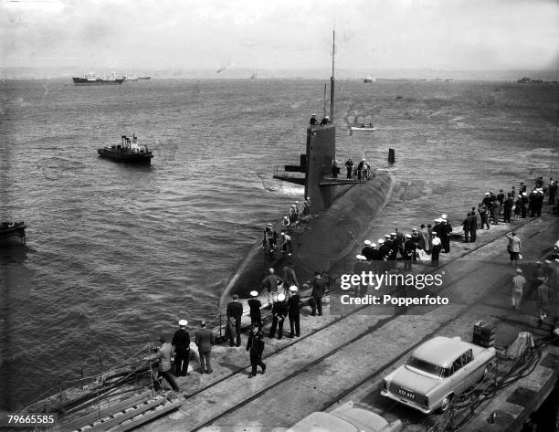 14th August 1959, Hampshire, England, The American nuclear submarine 'Skipjack', at a cost of $40 million, it is reputed to be the world's fastest,...