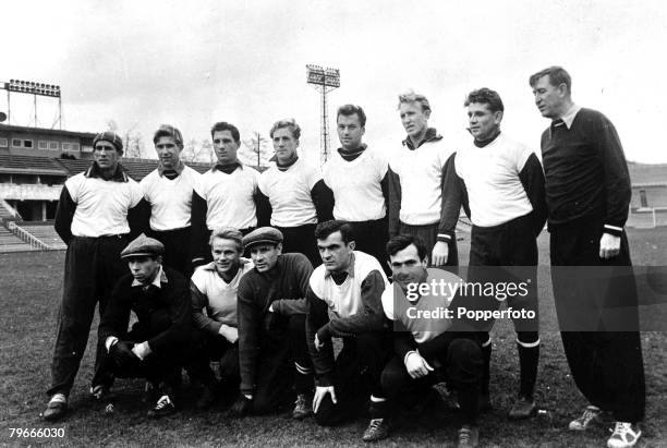 Football, 5th November 1957, Russia, The Moscow Dynamo team pictured in Moscow, Back row; B, Kuzetsov, A, Sokolev, D, Shapovalov, A, Mamykin, V,...