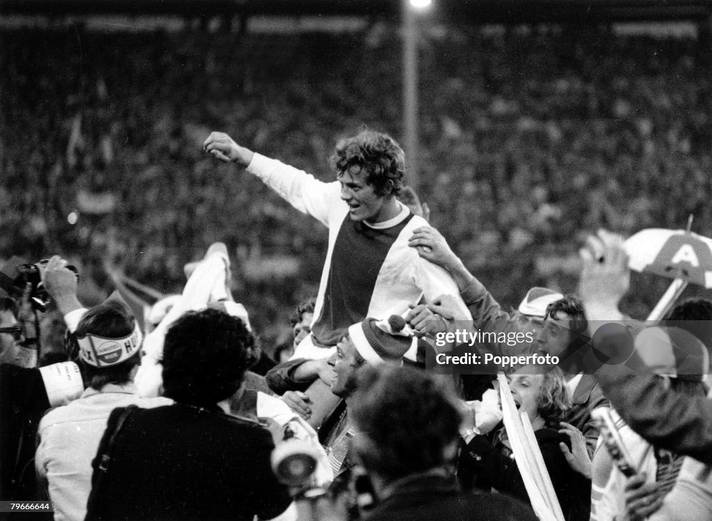 Football, 3rd June 1971, Wembley Stadium, London, European Cup Final, Ajax 2 v Panathinaikos 0, Arie Haan of Dutch giants Ajax FC is chaired off the Wembley pitch by fans after Ajax+s victory, Haan scored Ajax+s second goal