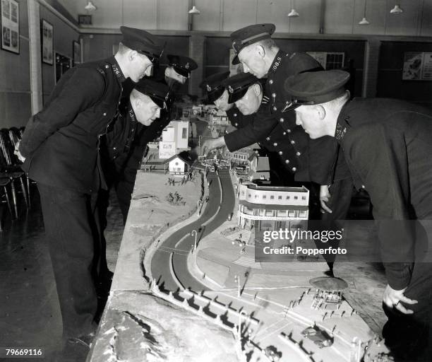 Classic Collection, Page: 43 Britain, London, Hendon Police School, 29th January 1946, Members of the new Metropolitan Police ,Motor Section trained...