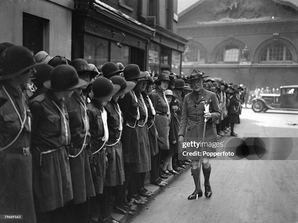 Girl Guide Headquarters, Buckingham Palace Road, London, 23rd May 1930, Lord Baden Powell inspects Girl Guides