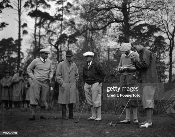 Golf, Addington Surrey Golf Club, England, 7th May 1930, The American Walker Cup team practicing, the team including Bobby Jones, 2nd left