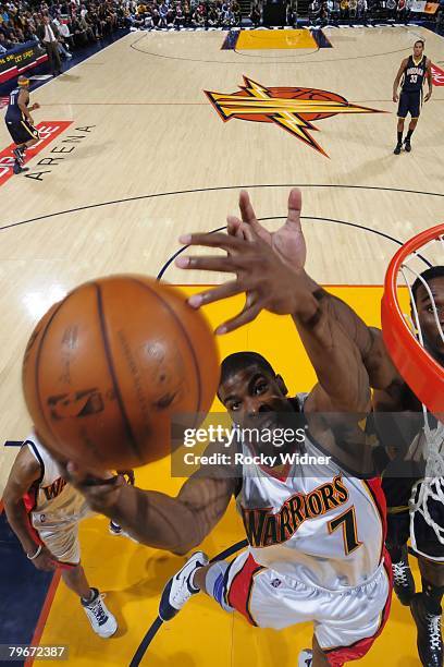 Kelenna Azubuike of the Golden State Warriors goes up for the shot during the NBA game against the Indiana Pacers on January 13, 2008 at Oracle Arena...