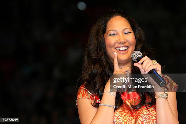 Kimora Lee Simmons speaks at the Market America Leadership School at the American Airlines Arena on February 8, 2008 in Miami, Florida.