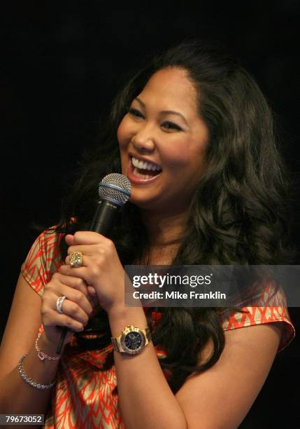 Kimora Lee Simmons speaks at the Market America Leadership School at the American Airlines Arena on February 8, 2008 in Miami, Florida.