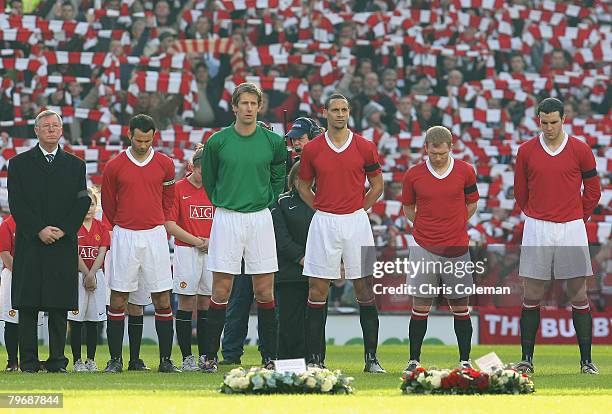 Sir Alex Ferguson, Ryan Giggs, Rio Ferdinand, Edwin van der Sar, Paul Scholes and John O'Shea of Manchester United observe a minutes silence in...