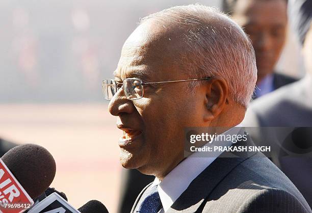 President of the Republic of Maldives, Maumoon Abdul Gayoom addresses the media during the ceremonial reception at the Presidential Palace in New...