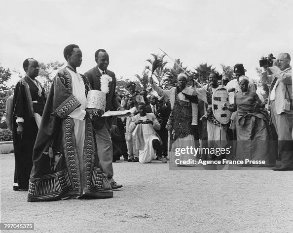Mutesa II, Kabaka of Buganda arrives for celebrations of Ugandan