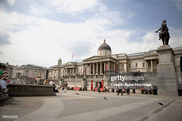 great britain, london, trafalgar square, national gallery - trafalgar square stock pictures, royalty-free photos & images