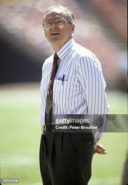 Lamar Hunt, owner of the Kansas City Chiefs in pregame before a 14 to 13 win over the San Diego Chargers on September 29, 1990 at Jack Murphy Stadium...