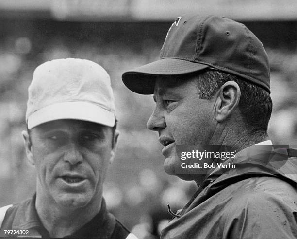 167 Norm Van Brocklin Photos & High Res Pictures Getty Images