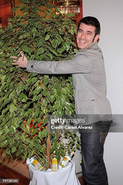 Spanish actor Arturo Valls attends Larios Fashion Calendar 2008 Presentation Party on February 12, 2008 at the Palkace Hotel in Madrid.