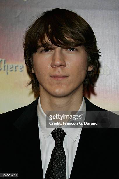 Actor Paul Dano poses as he arrives to attend the premiere for Paul Thomas Anderson's new film 'There Will Be Blood' on February 12, 2008 in Paris,...