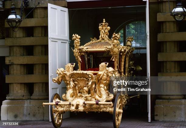 Gold State Coach at the Royal Mews in Buckingham Palace