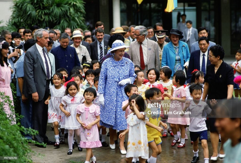 Queen Elizabeth II meets children at the Children's Palace i