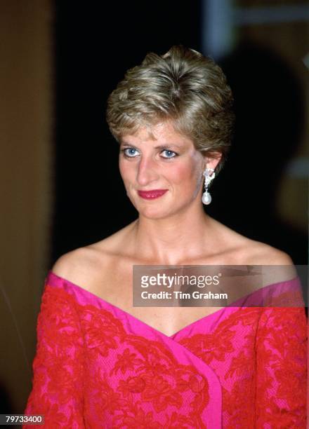 Princess Diana At Royal Albert Hall Photos and Premium High Res ...
