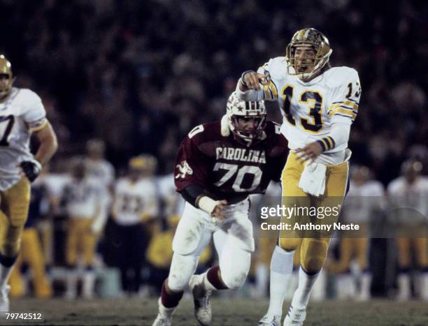 Univeristy of Pittsburgh Panthers quarterback Dan Marino in a 37 to 9 loss to the Univeristy of South Carolina Gamecocks played on November 29, 1980...