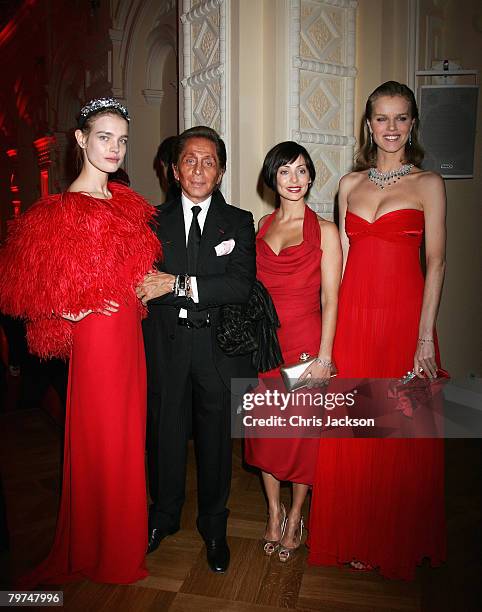 Russian Supermodel Natalia Vodianova, designer Valentino, Singer Natalie Imbruglia and supermodel Eva Herzigova pose at the Love Ball Gala Dinner in...