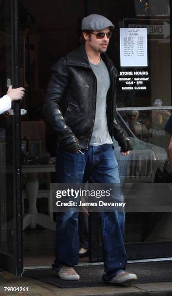 Actor Brad Pitt visits Pippen Lane childrens emporium December 28, 2007 in New Orleans, Louisiana.