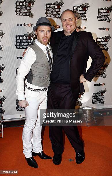 Ronan Keating and Dara O'Briain pose on the red carpet for the Meteor Ireland Music Awards on Februar 15, 2008 in Dublin, Ireland