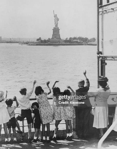 Refugee children from England arrive in New York during World War II, 18th July 1940.