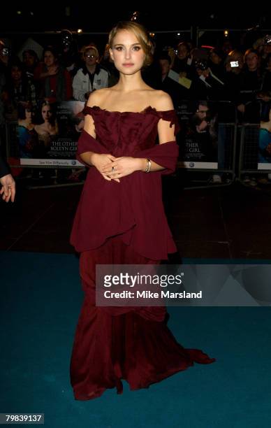 Natalie Portman arrives at the Royal Premiere of "The Other Boleyn Girl" at the Odeon Leicester Square on February 19, 2008 in London, England.