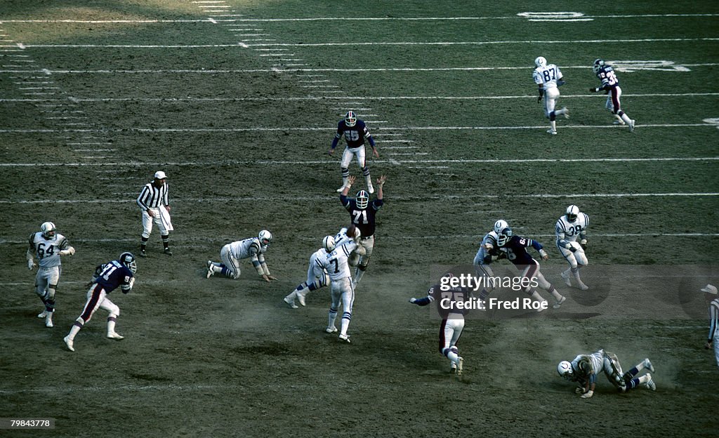 Baltimore Colts vs New York Giants - December 7, 1975