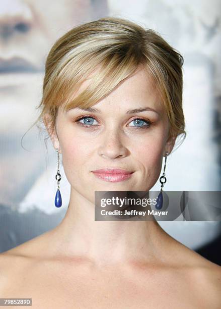 Actress Reese Witherspoon arrives to the premiere of "Rendition" at the Academy of Motion Picture Arts and Sciences on October 10, 2007 in Beverly...